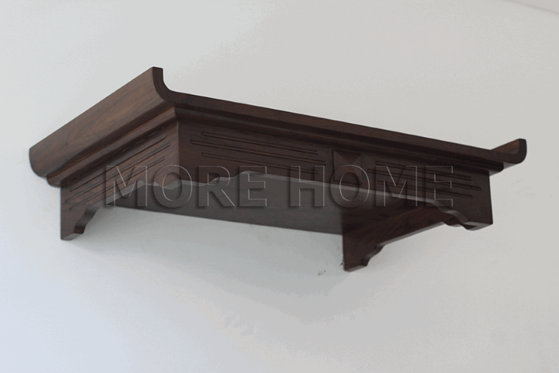 Bàn thờ treo tường gỗ óc chó cao cấp được bán để phù hợp với không gian nhà ở của các căn hộ, nhà phố.